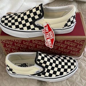 Classic slip on Vans (6.5 mens) (8.0 womens)🎁